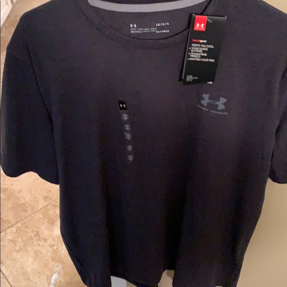 Men’s under armor short sleeve shirt